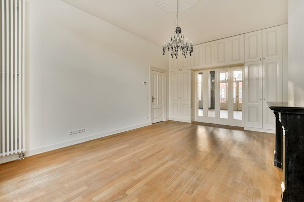 Medium property photo - Van De Veldestraat 7-2, 1071 CW Amsterdam